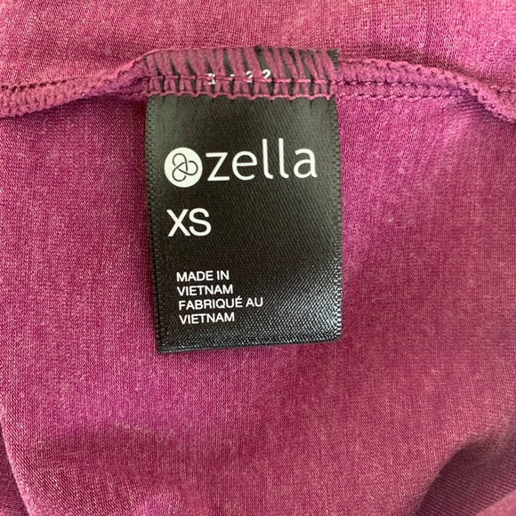 Zella Hana Studio T-Shirt - Picture 4 of 13